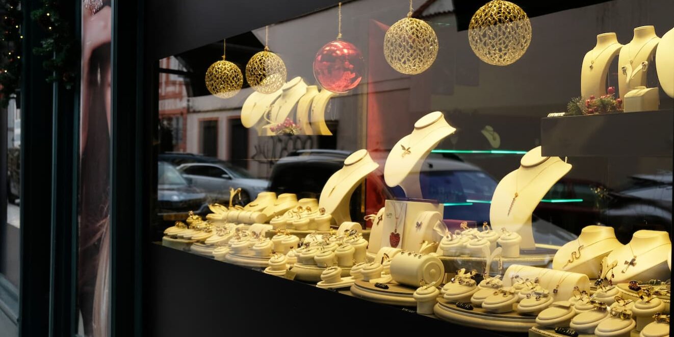 Retail Window Display Cleaning services in Dallas, TX - Professional commercial window cleaning